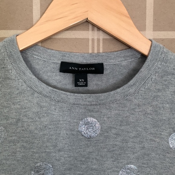 Ann Taylor, XS, Silver Polka Dot Pull Over - Picture 2 of 10
